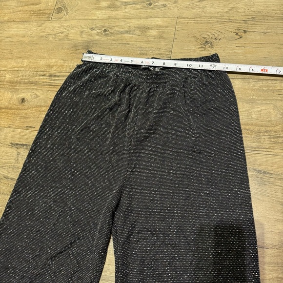 NWOT Boohoo Silver Glitter Wide Leg Pants Size 8, Metallised Fibre Pants - Picture 11 of 13
